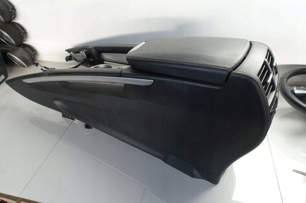 фото №10, Mercedes w164 подлокотник туннель бардачок ml gl x164