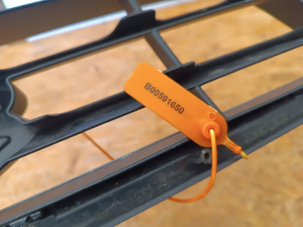 фото №13, Решётка решётка радиатора решётка радиатора бампера перед suzuki alto v 5 2002