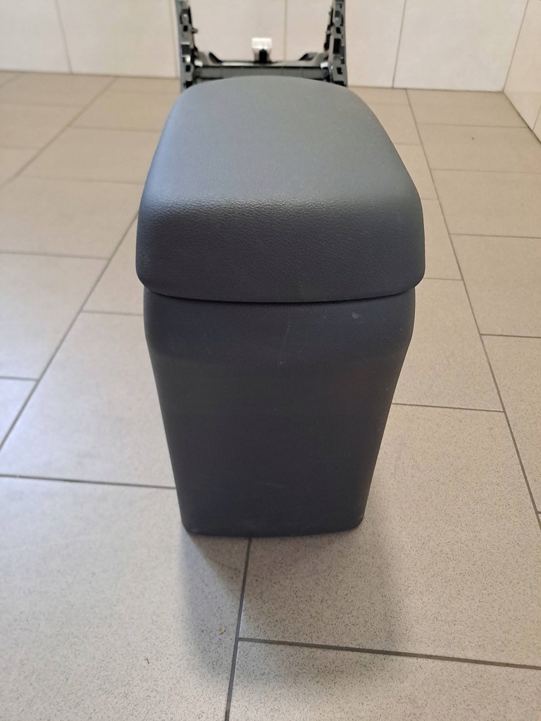 фото №6, Hyundai kona i 17-23r туннель средний подлокотник 84620-k4510