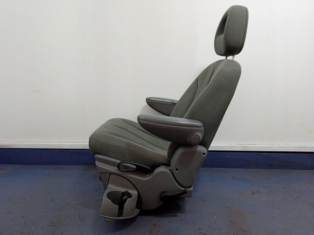 фото №7, Voyager iv caravan сиденье задняя левый задний 2 ряд