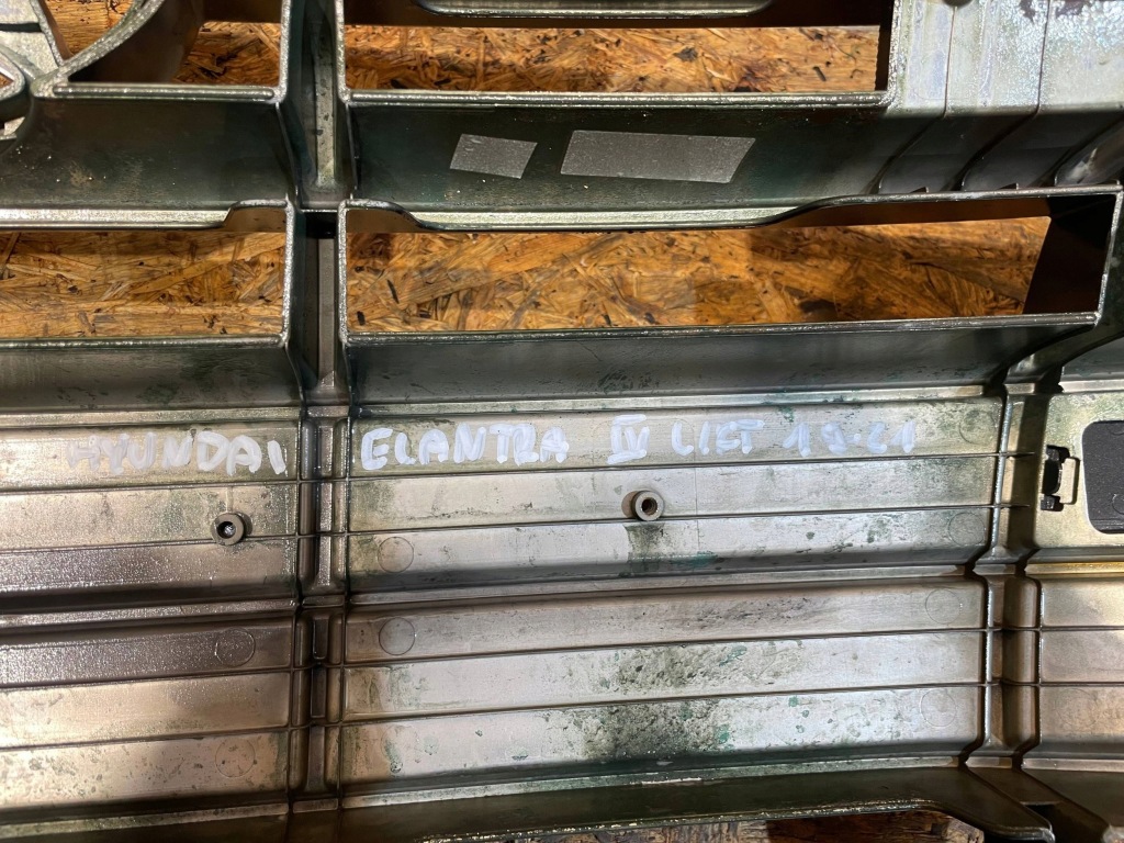 фото №12, Hyundai elantra vi 6 lift 18-20 решітка радіатора решітка радіатора решітка середня бампера перед