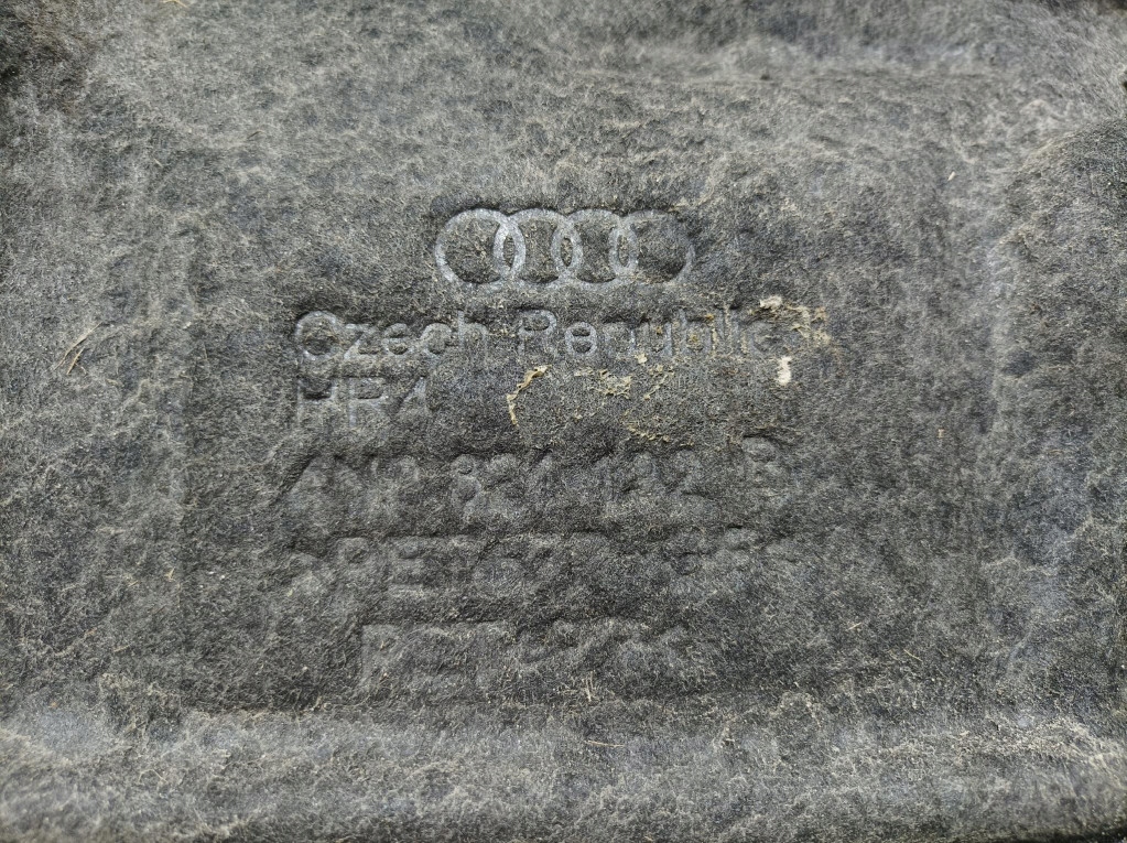 фото №10, Audi a8 d5 подкрылок перед передние правое 4n0821192d