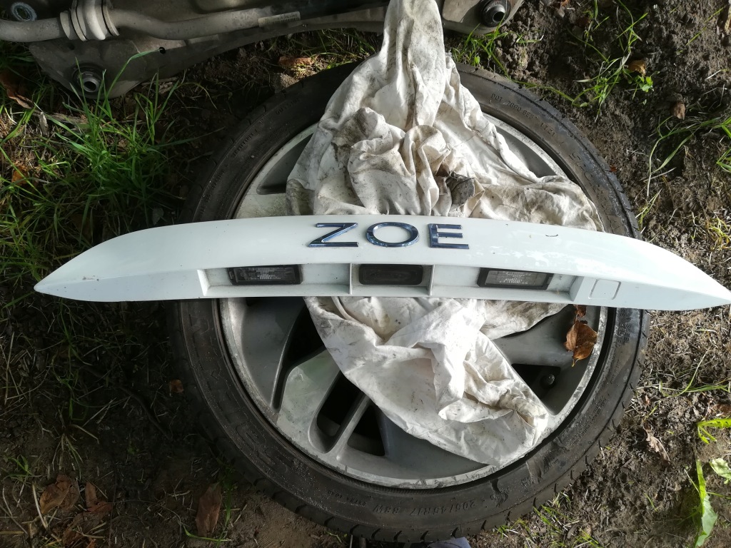 фото №1, Renault zoe накладка крышки задняя 848106861r