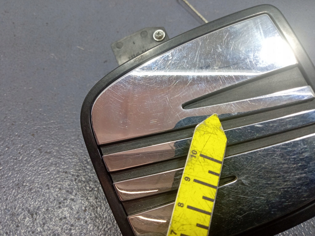 фото №9, Seat cordoba ii значок ручка крышки задний багажника 6l6827565c