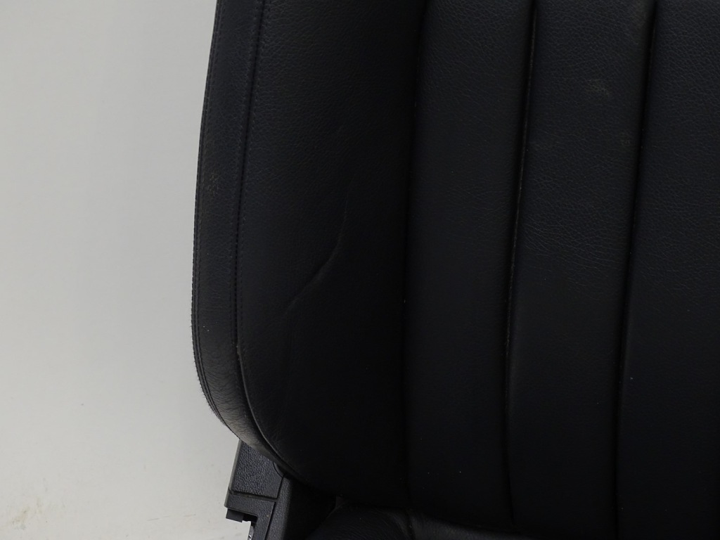 фото №8, Kpl сиденья заднее сиденье обивка кожа mercedes cls w218 sedan подогрев !