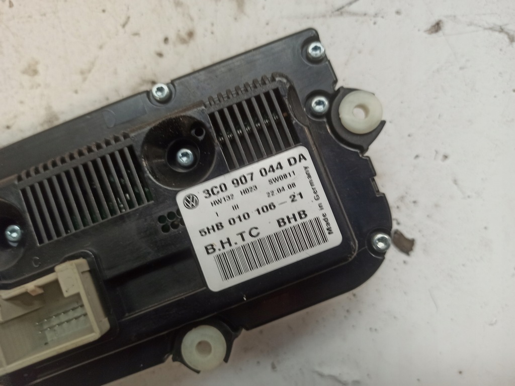 фото №12, Volkswagen passat b6 панель обдув кондиционера 3c0907044da