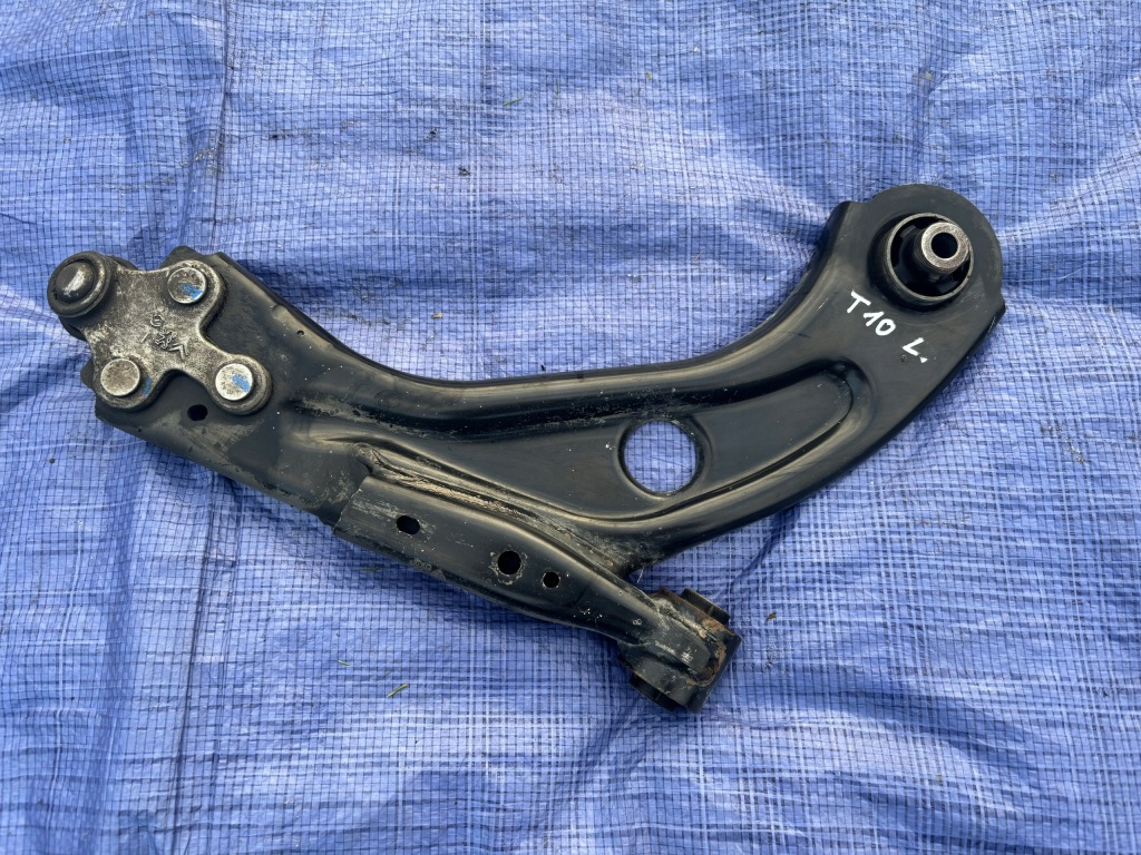 Купить Peugeot 308 t10 рычаг левый