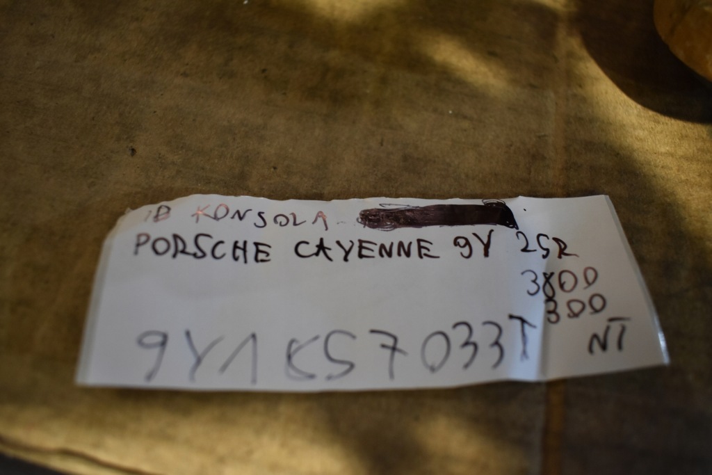 Ідеальна панель  porsche cayenne 9y 25r. 1 Доставка