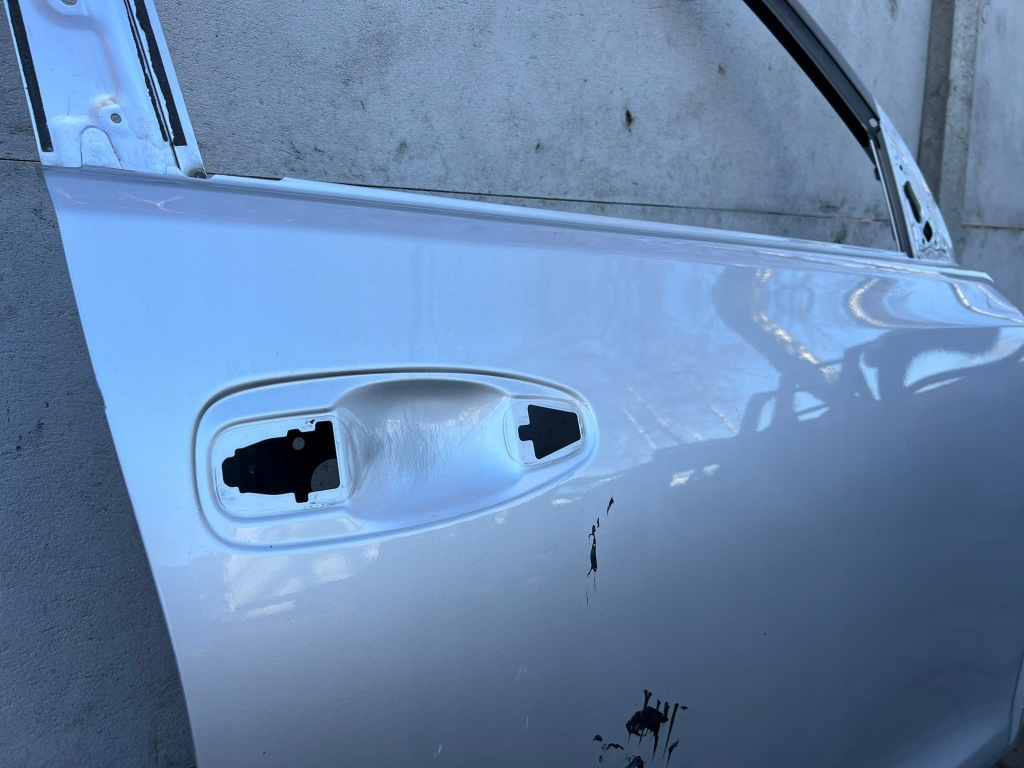 Дверь toyota land cruiser 150 j150 перед правый передние правое с Разборки