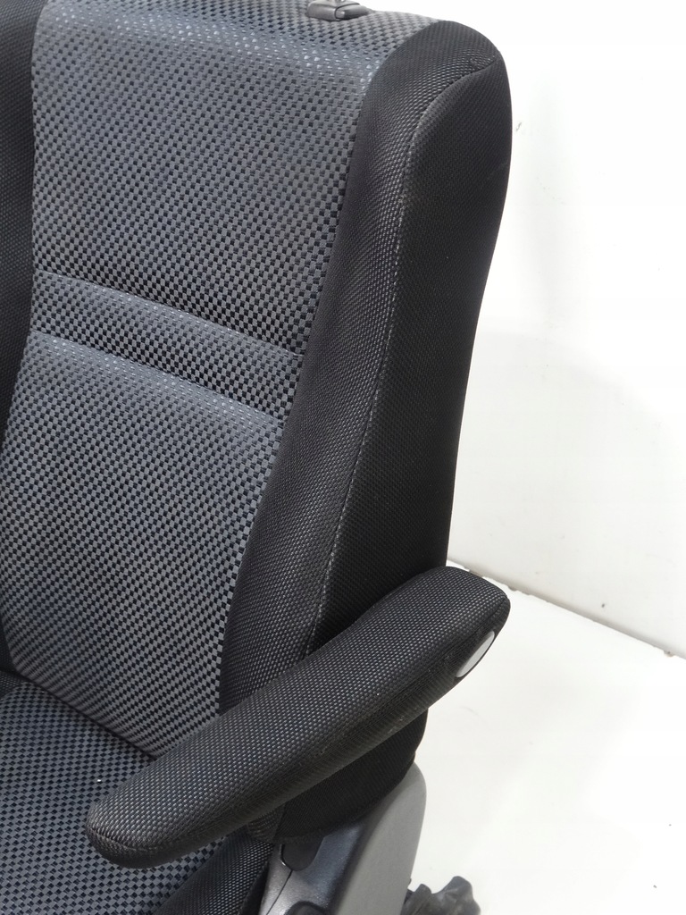 фото №6, Сиденье пассажира перед toyota corolla verso 01-04r.