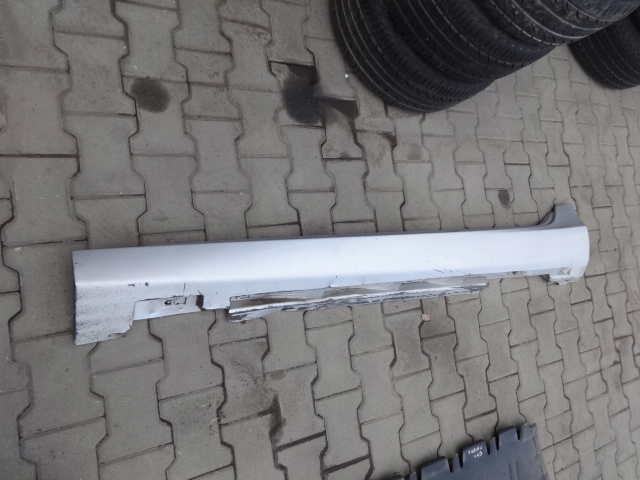 фото №2, Volvo v40 2 ii 13r молдинг порог левая