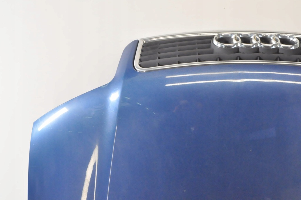 Audi a4 b6 капот крышка отсек двигателя решётка  решётка радиатора Киев