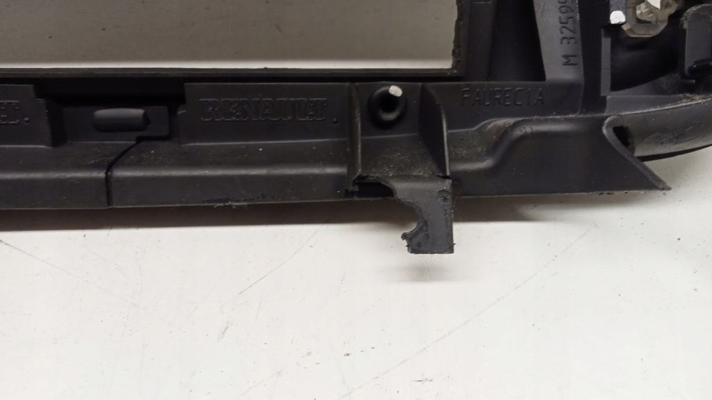 фото №8, Решётки обдув запуск стоп рамка радио средняя renault scenic ii 2003-09