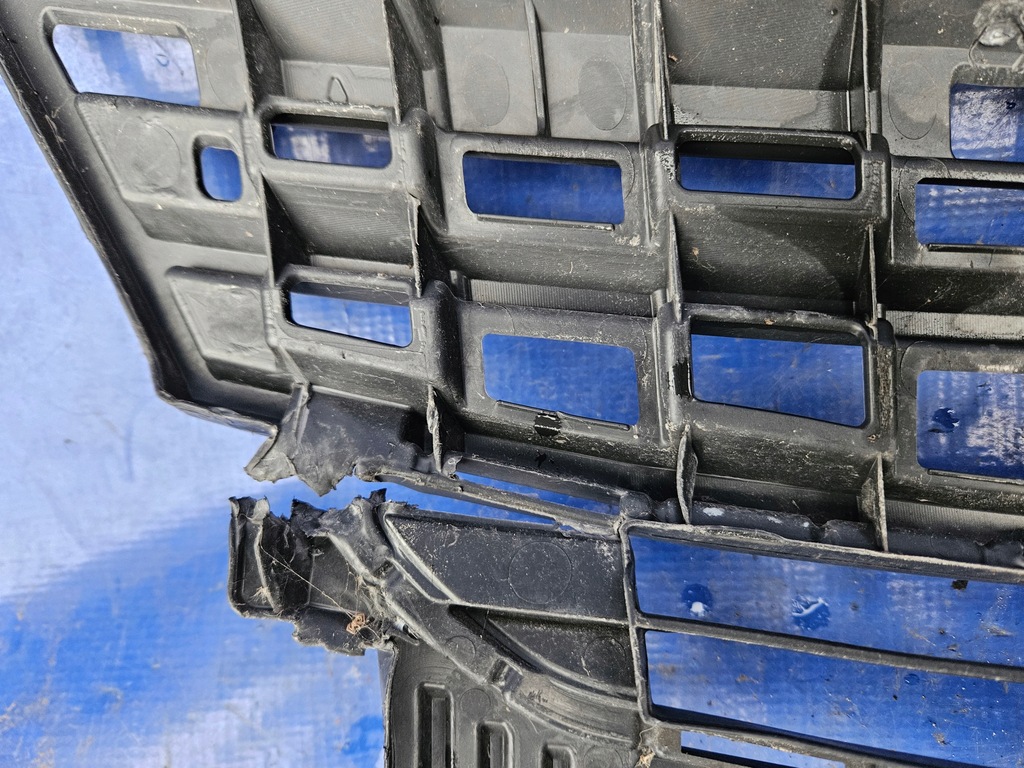 фото №8, Toyota prius iii 11-15 lift решётка радиатора решётка радиатора 53111-47040