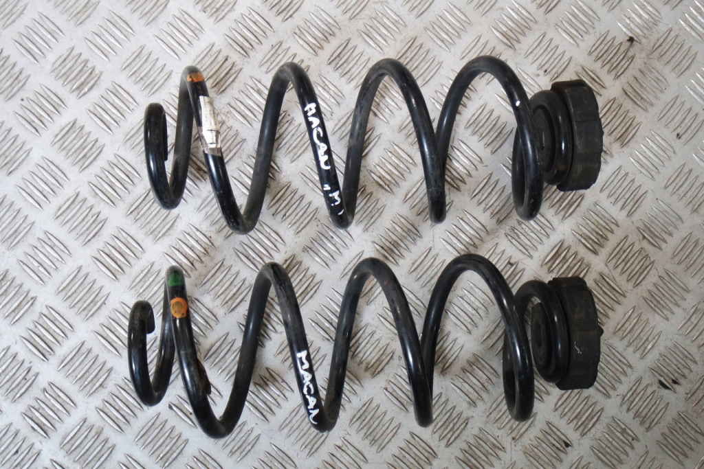 фото №1, Пружина porsche macan 3.0 tdi 95b511115m