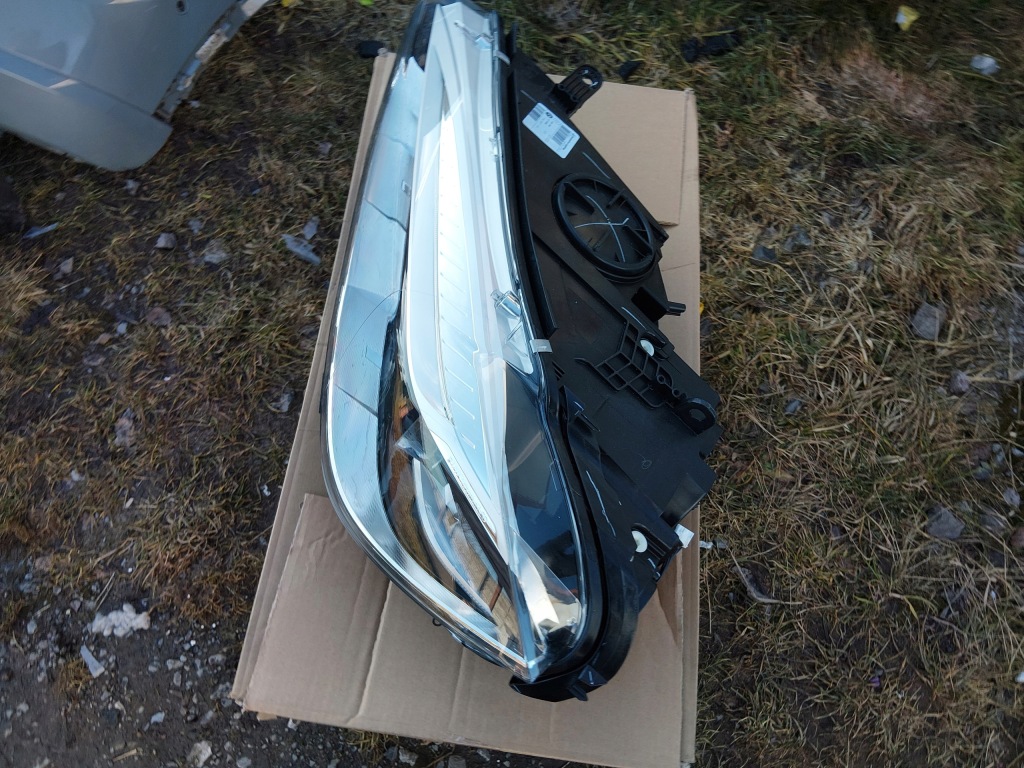 Bmw x5 f15 x6 f16 фара перед передняя левая адаптивный led европа 7442647 с Разборки