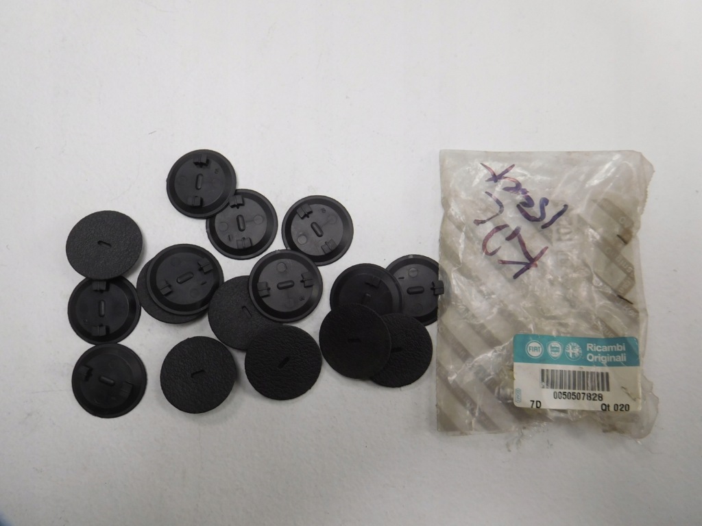 фото №2, Заглушка поперечина дах alfa romeo spider 2006-2008 оригінальний номер 50507828