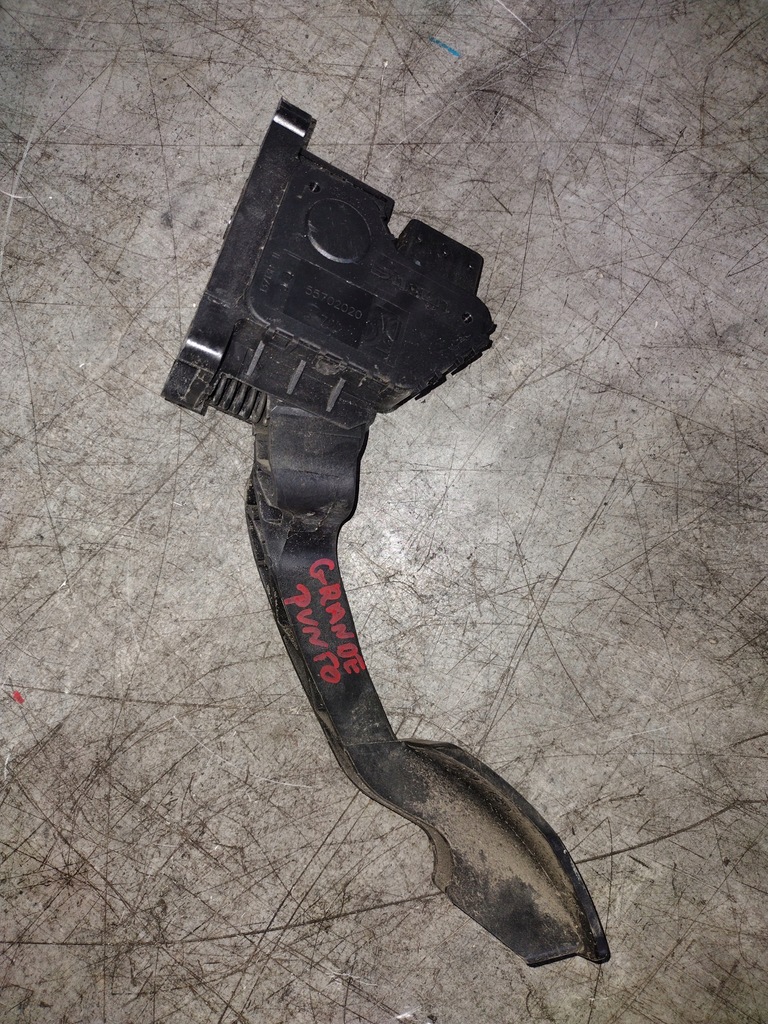 фото №1, Педаль газа 55702020 fiat grande punto
