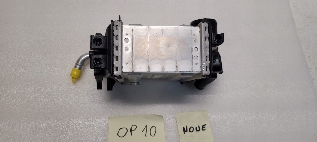 Радіатор повітря інтеркулер mercedes glc g a1770901214 a1770902501 Недорого