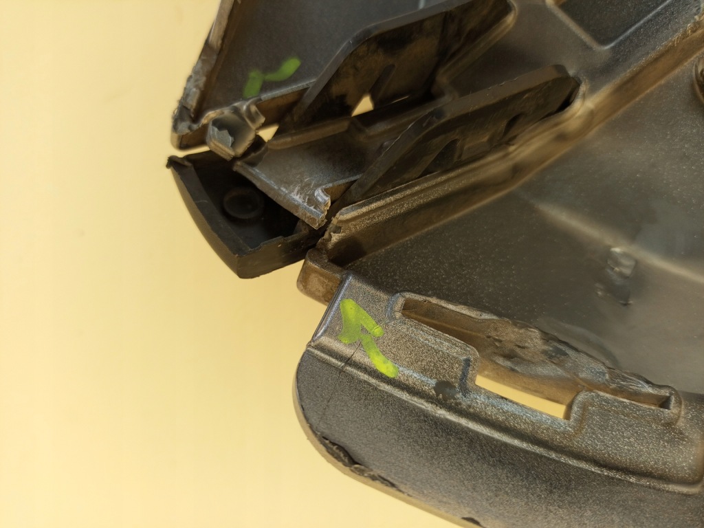 Opel combo e 2018- уголок бампера левая перед передний 9818198777 в Украине