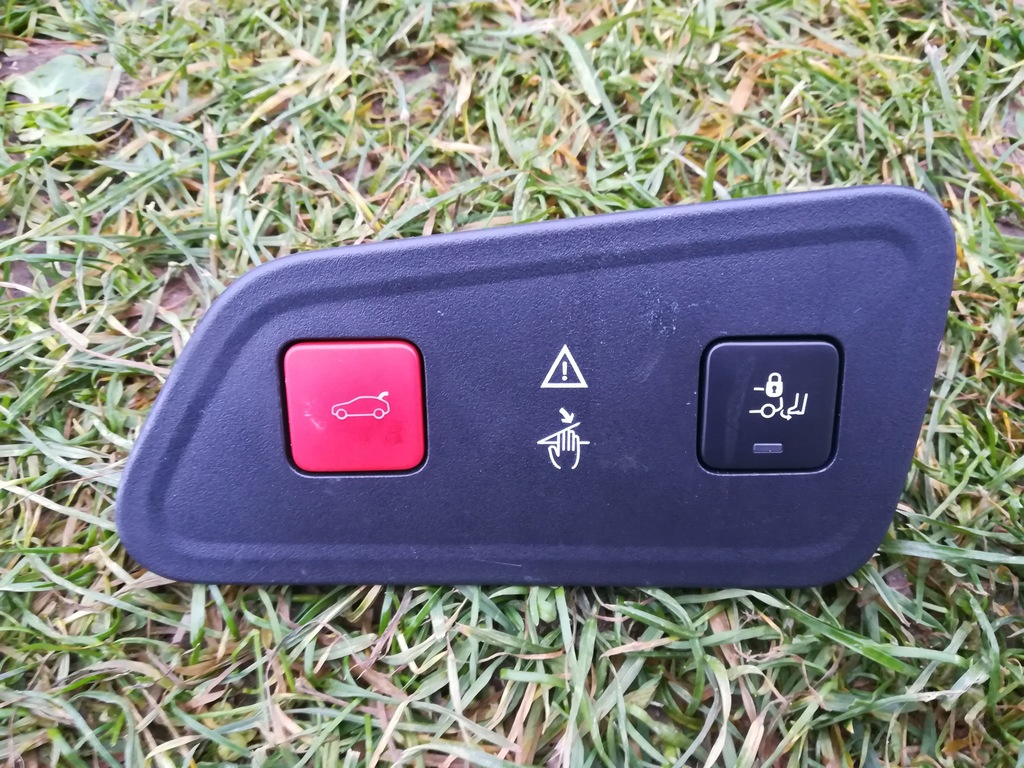 фото №1, Peugeot 3008 ii przełącznik-panel кришки задня