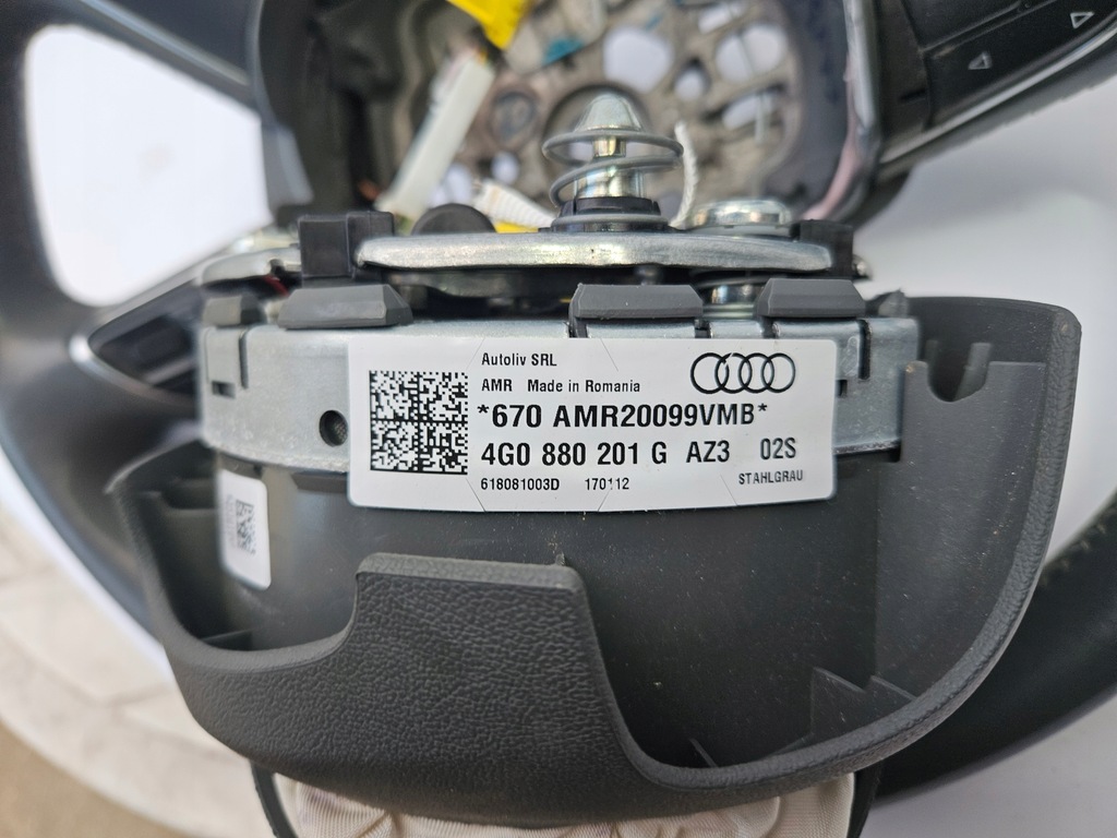 фото №12, Воздуховод четырёхлучевая серая кожа кожаный подушка audi a6 c7 a7 4g