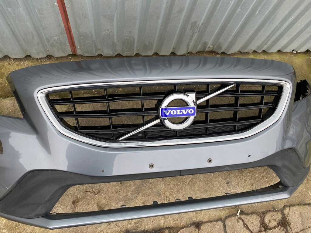 Бампер volvo v40 ii 2 r design перед передний Недорого