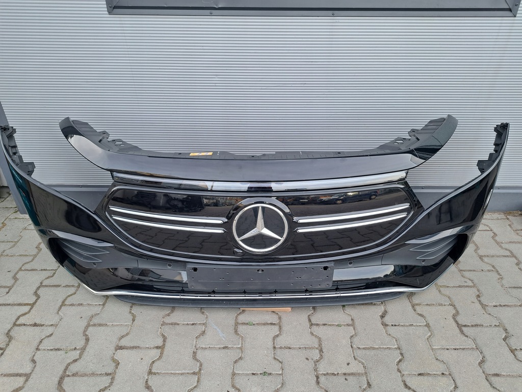 фото №1, Бампер перед передний mercedes w243 eqa amg