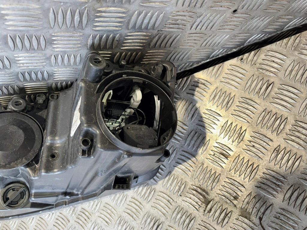 фото №10, Лампа права правий перед передня vw polo 6r0 6r1941008