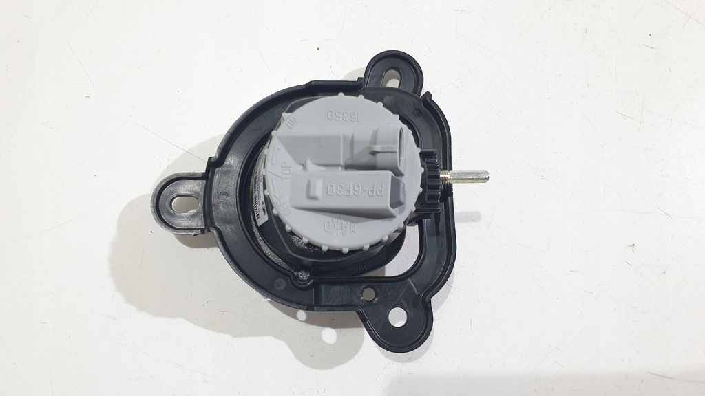 фото №4, Лампа противотуманная фара левый перед alfa romeo mito 505085950