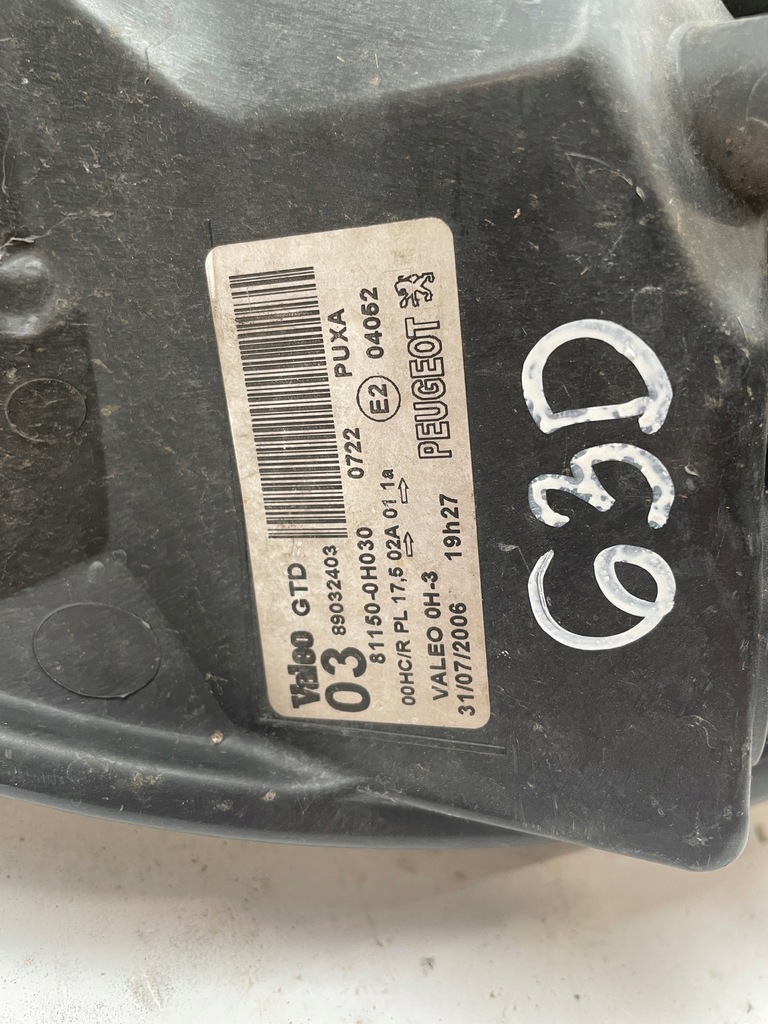 фото №12, Peugeot 107 лампа левая перед 81150-0h030 89032403