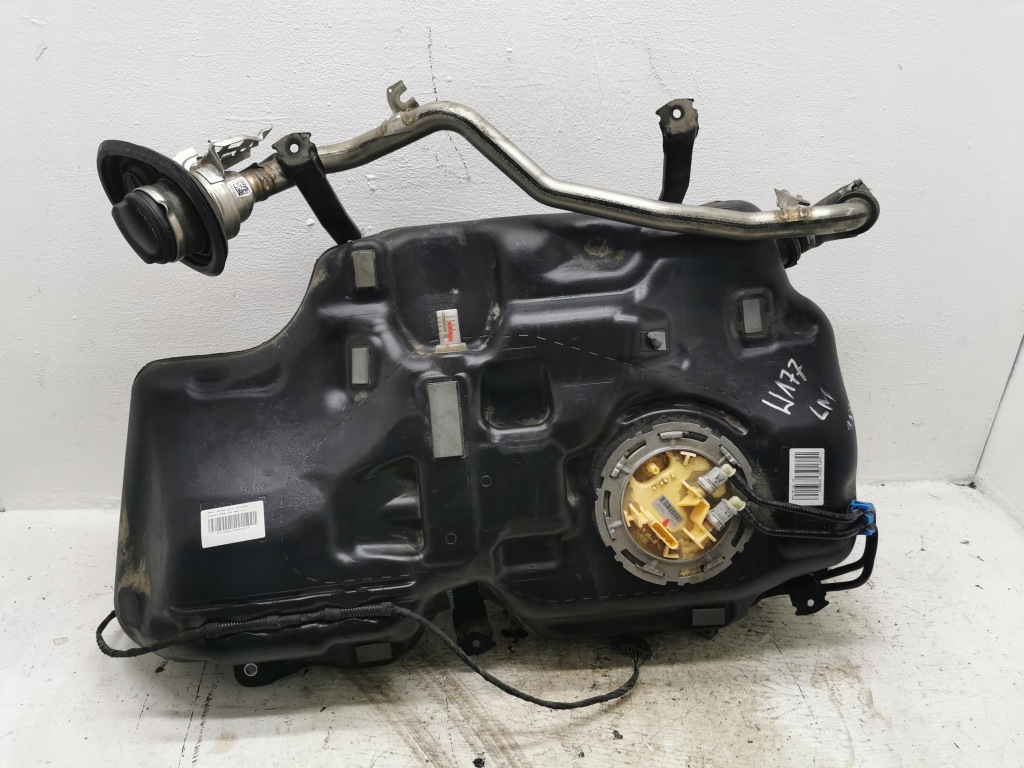 фото №1, Бак пального mercedes a-klasa w177 a2474701500