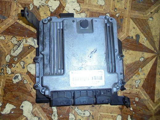 фото №1, Renault бортовой компьютер 0281015323