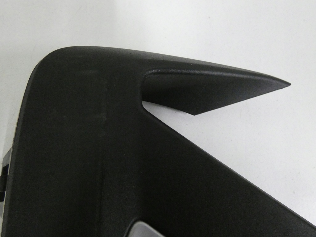 фото №9, Решітка бампера bmw x-1 f48 lift права 167.