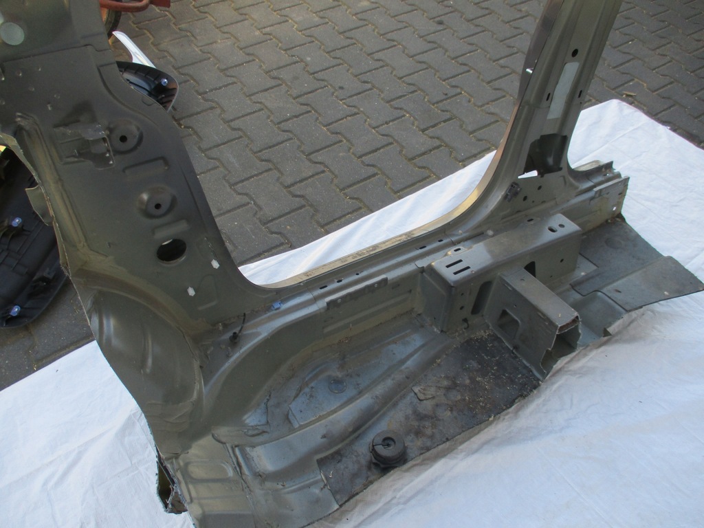 фото №4, Opel meriva b блок двигателя порог правый рама дверь