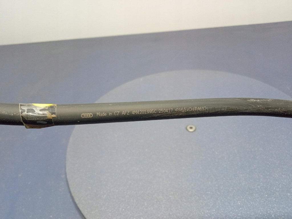 Porsche cayenne s iii 9y шланг пального паливний 4m4201995c Оригінал