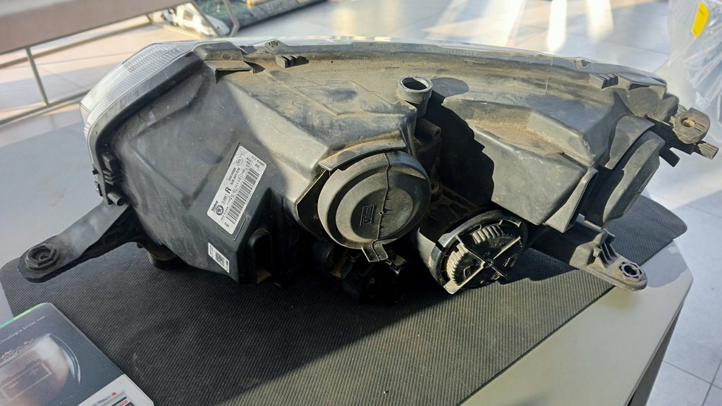 фото №3, Skoda rapid 5jb941016 лампа права