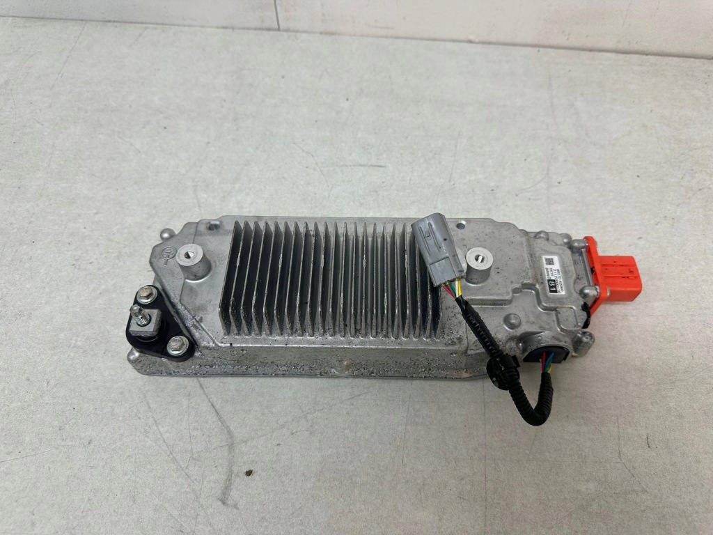 Купить Инвертор преобразователь напряжения toyota rav 4 iv lexus nx rx oryg g927042060