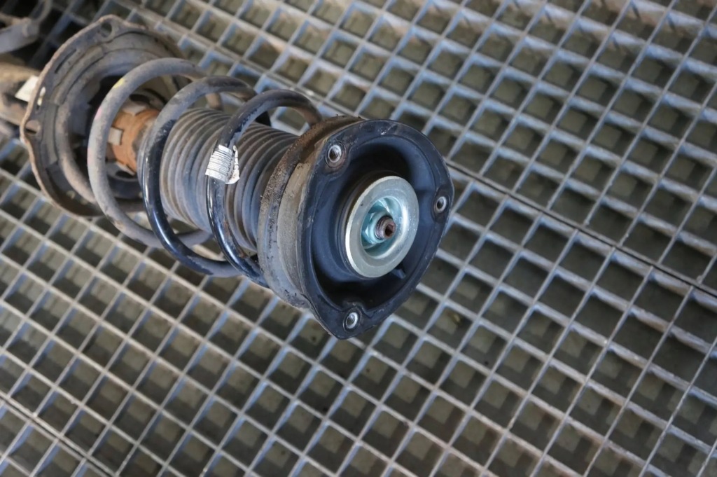 Поворотный кулак амортизатор mcperson правый  перед seat leon 3 5f 5q0113023fm с Разборки