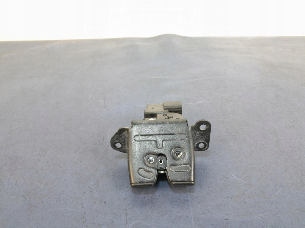 фото №1, Hyundai i30 ii замок крышки багажника 4 pin