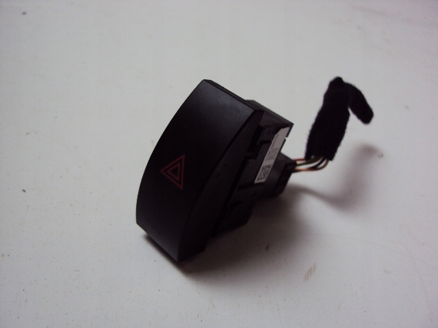 фото №1, Панель аварийных alfa romeo stelvio 2016-