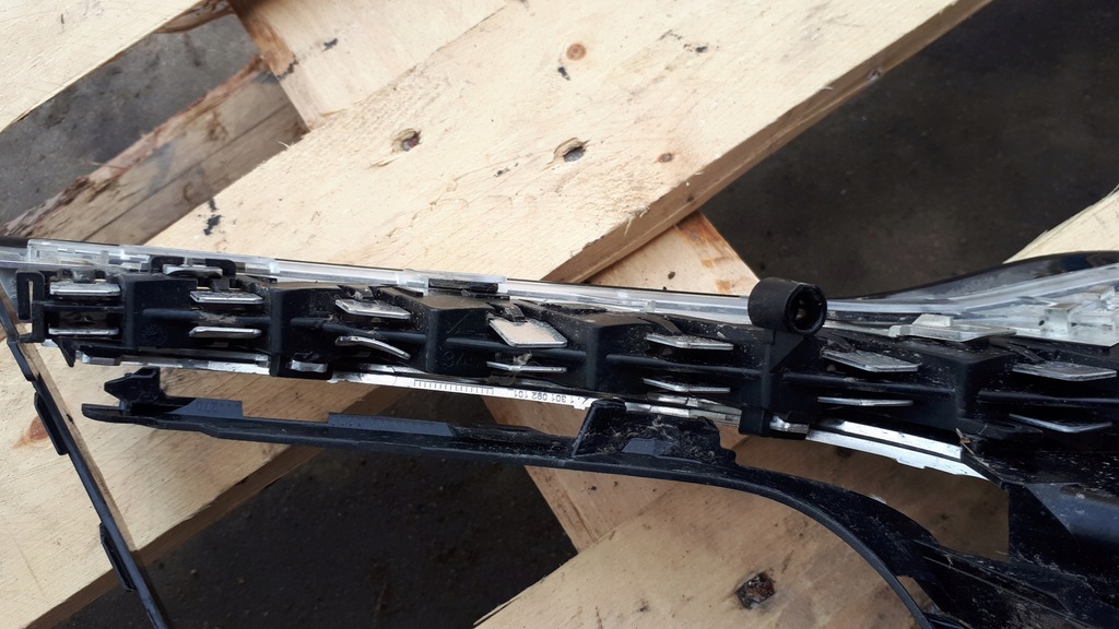 фото №9, A7 4g лампа левая левый перед отражатель пластик