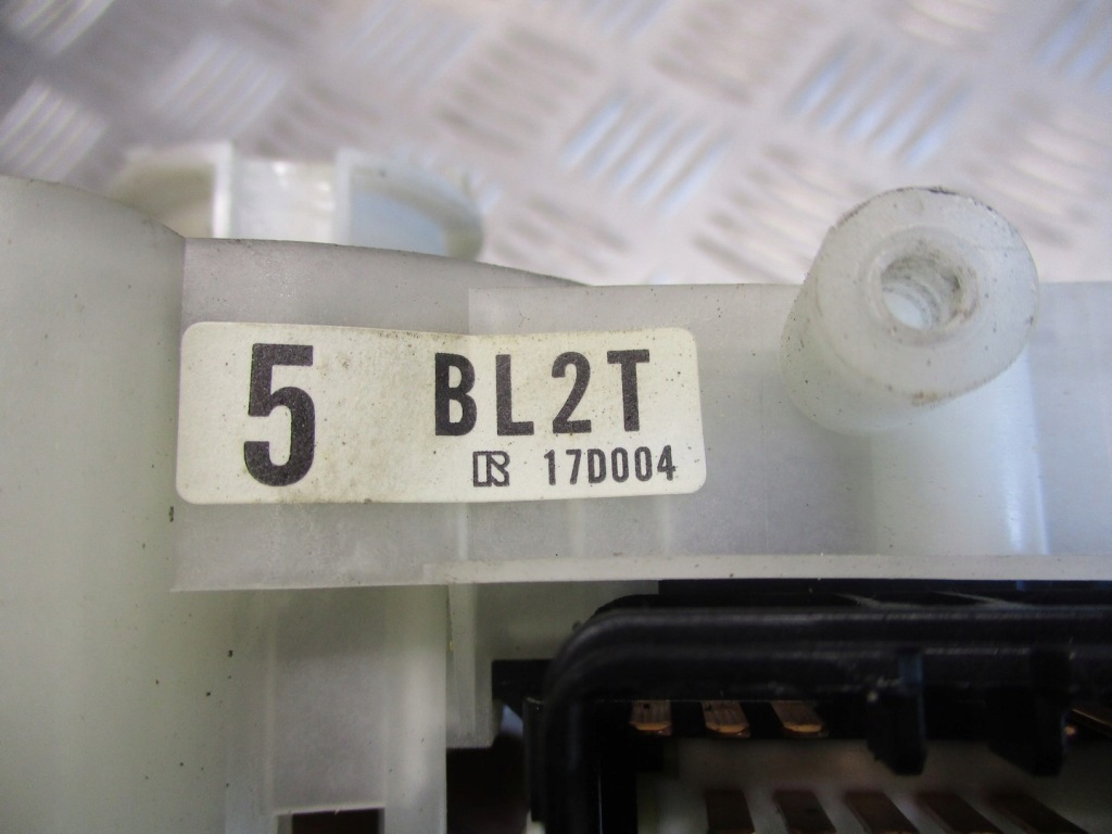 фото №2, Подрулевой переключатель переключатель комбинированный mazda оригинальный номер bl2t17d004