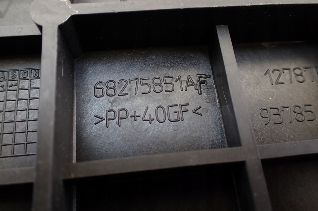 Jeep wrangler jl 2018- основание аккумулятор кронштейн кронштейн 68275851af оригинальный номер Оригинал