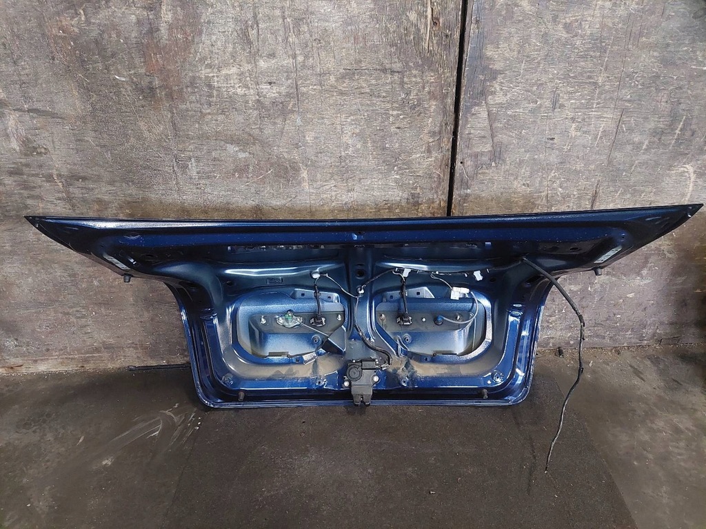 фото №12, Kompletny задня кришка багажника бампер лампи toyota avensis t25 lift sedan 8s6