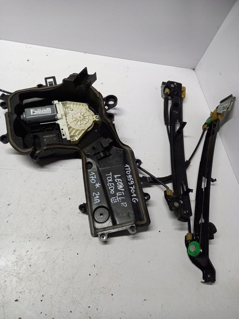 фото №1, Підйомник скло лівий перед seat toledo iii leon ii