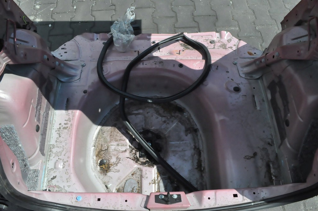 фото №13, Opel corsa f pas задняя задний поддон