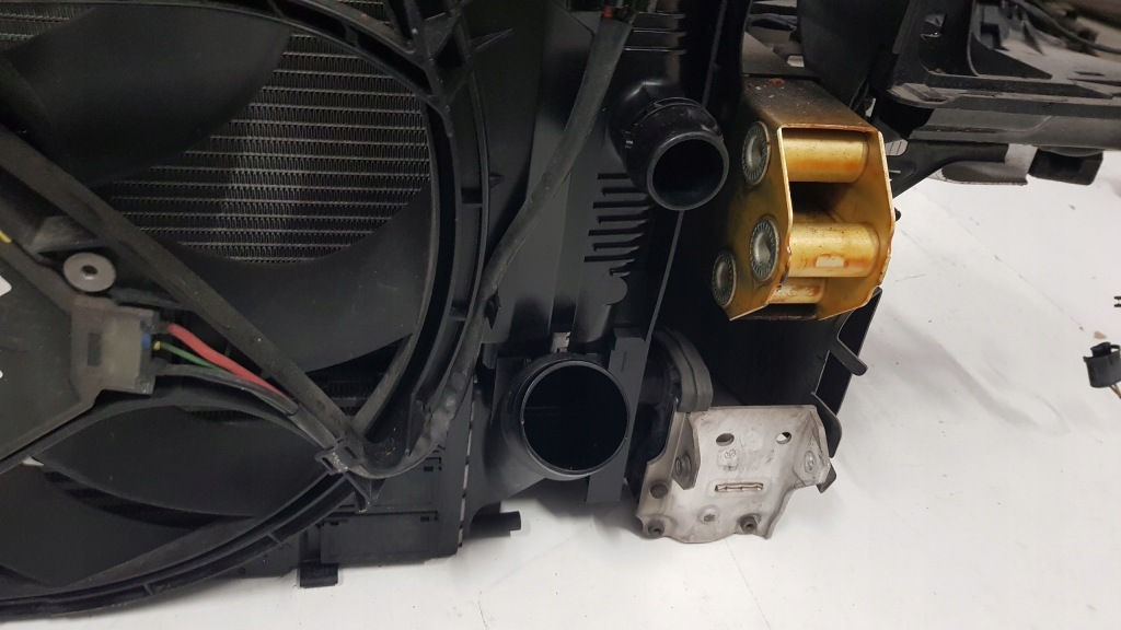 фото №8, Pas передній підсилювач радіатор bmw 5 f10 f11 демонтаж