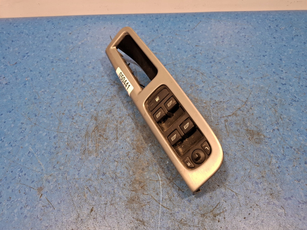 фото №6, Volvo v50 панель керування вікон