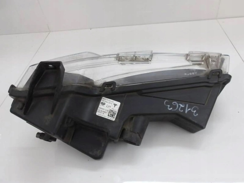 Tesla model y фара левая led drl Цена